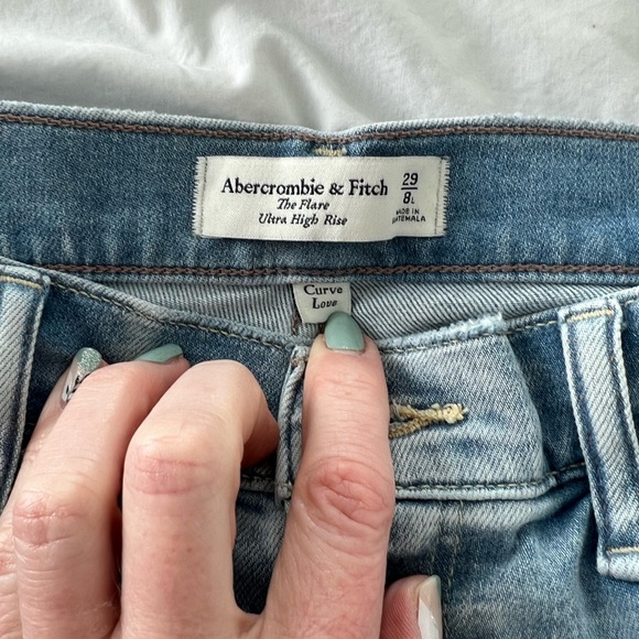 Abercrombie & Fitch Curve Love Flare Leg Jeans sz 8 Tall - Picture 5 of 7